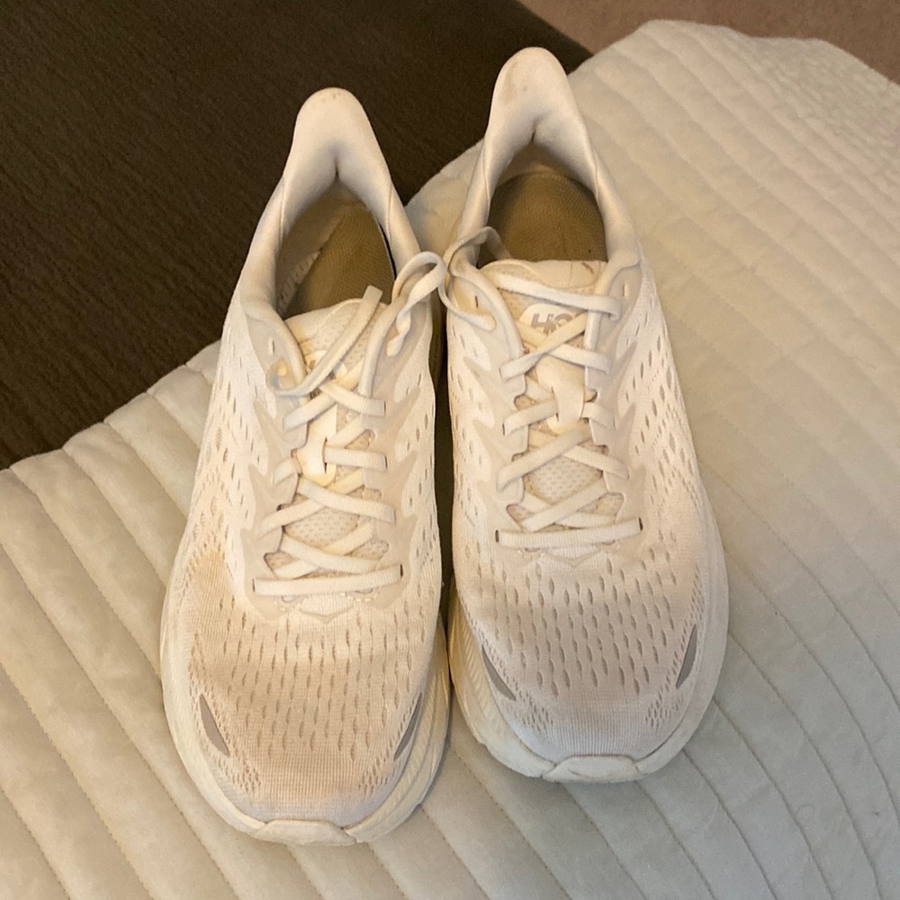Hoka Clifton 8- Off White Women’s Size 8.5